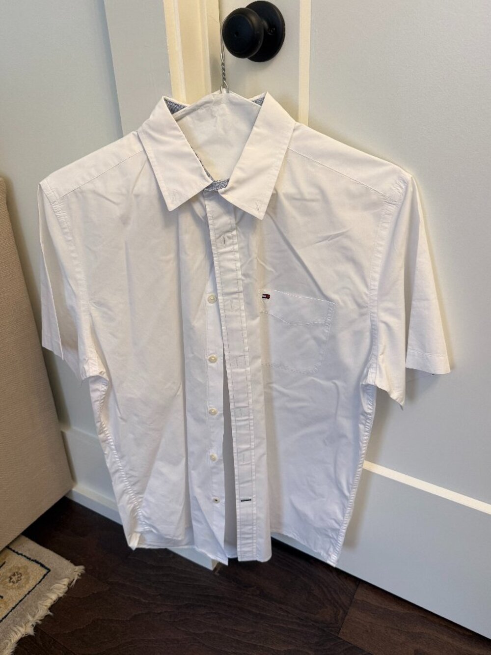 Short Sleeve Tommy Hilfiger Button Down - Men's Medium